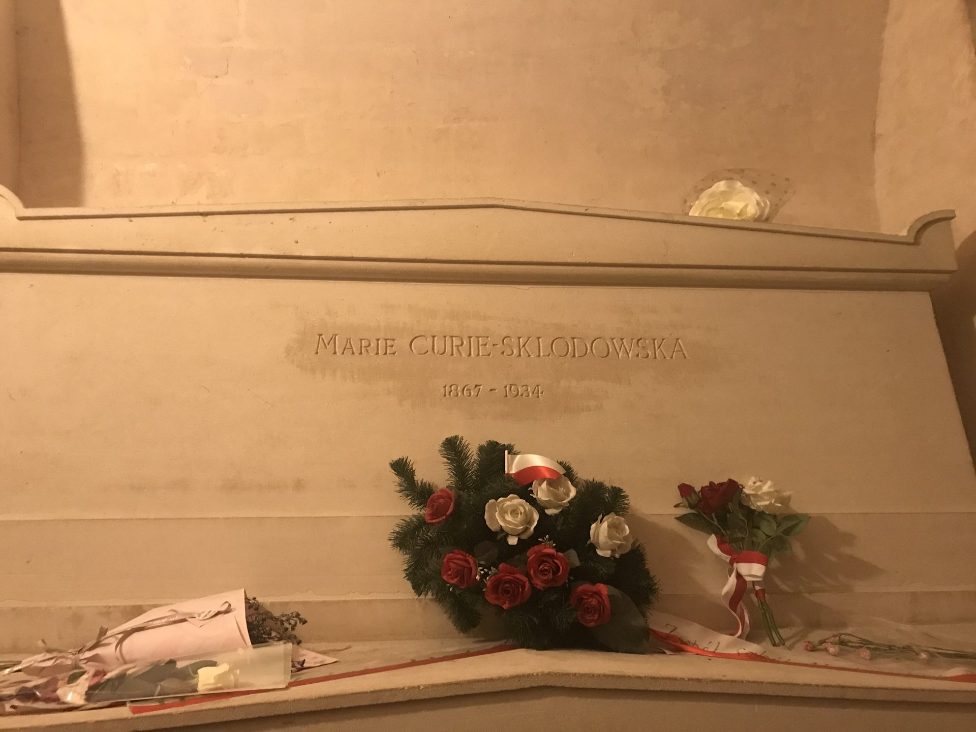 Marie Curie's tomb Paris 1.jpeg